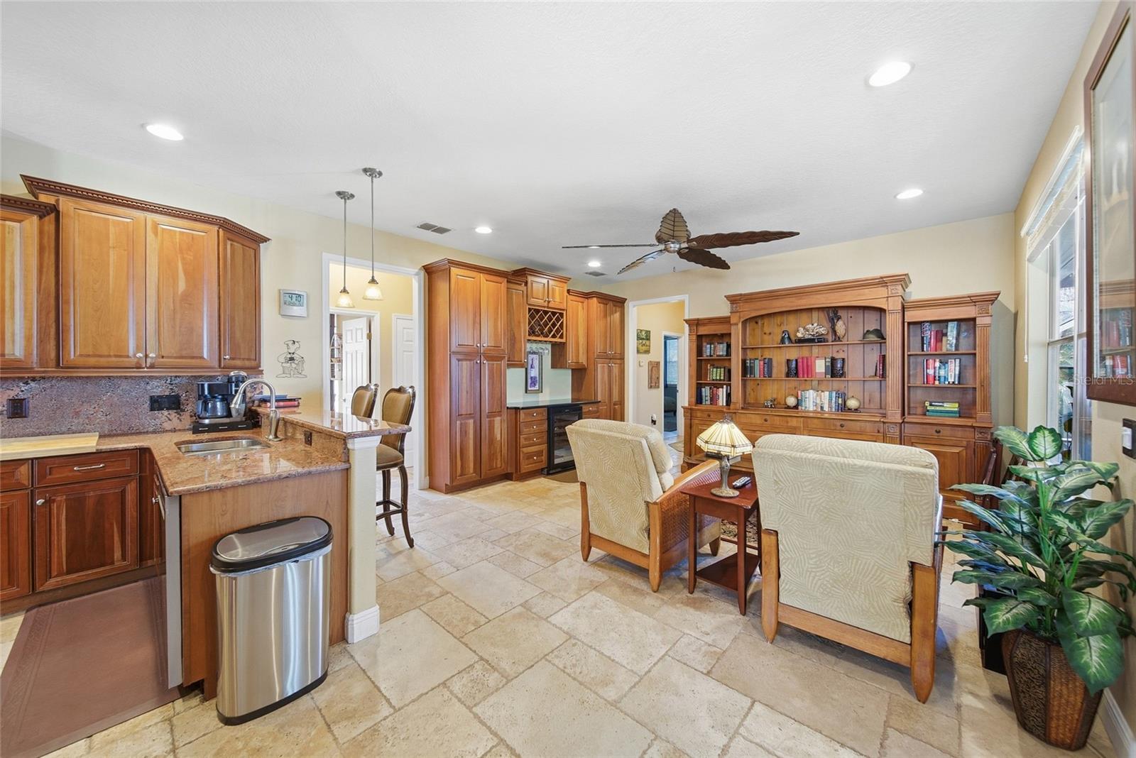 1212 CASTLE TERRACE, Tarpon Springs, FL 34689