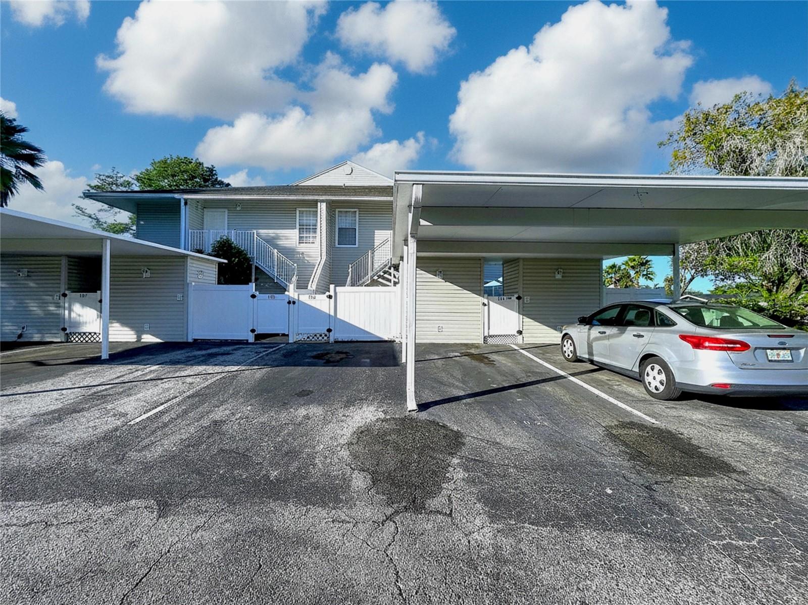 8350 SAVANNAH TRACE CIRCLE, #102, Tampa, FL 33615