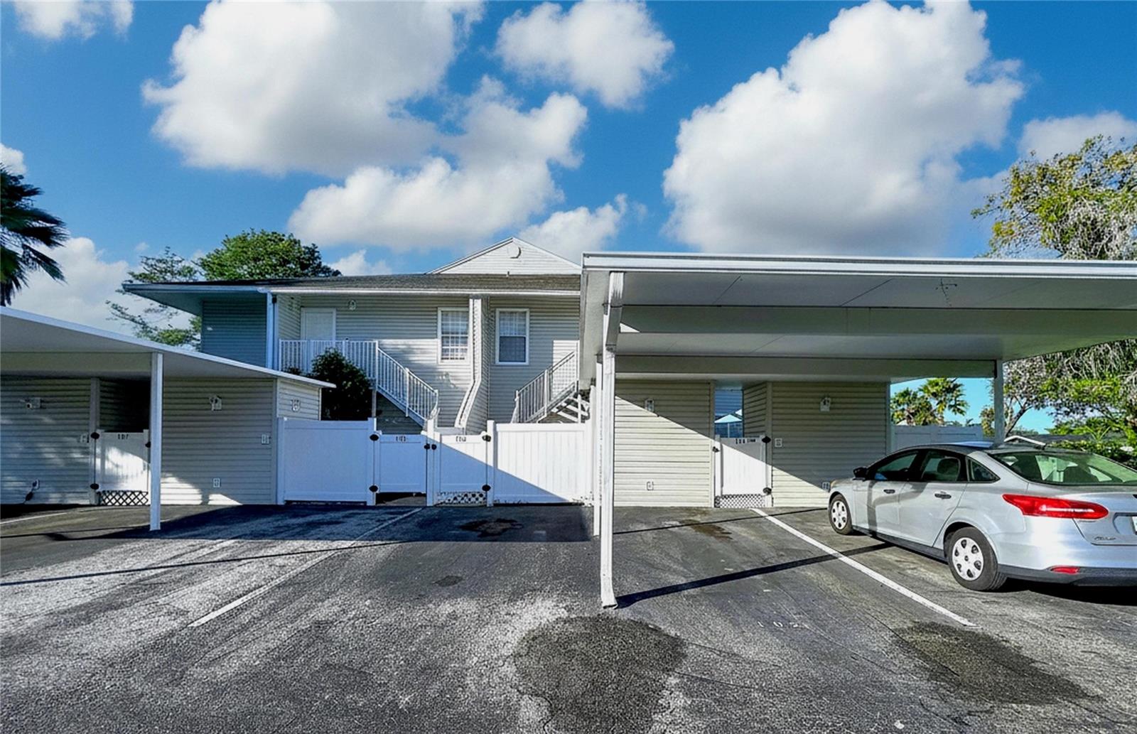 8350 SAVANNAH TRACE CIRCLE, #102, Tampa, FL 33615