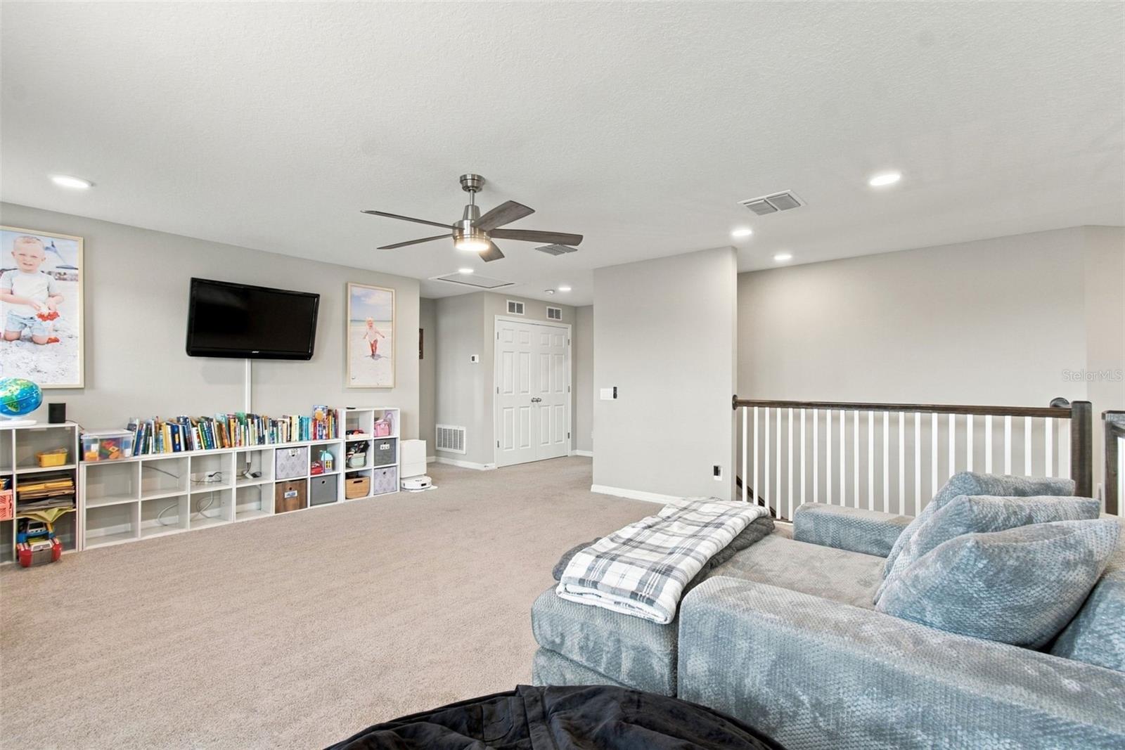 9477 SEAGRASS PORT PASS, Wesley Chapel, FL 33545