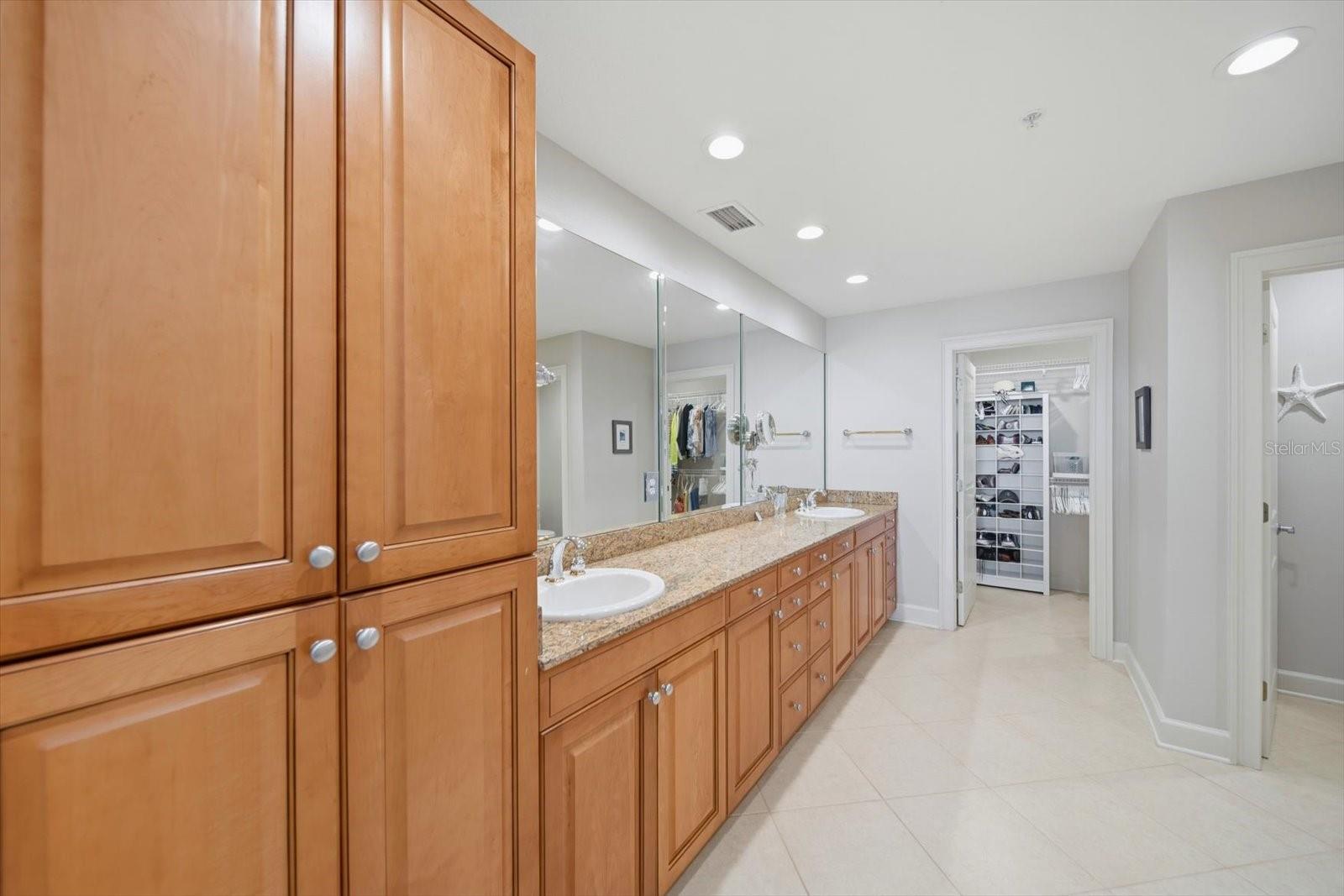 19600 GULF BOULEVARD, #301, Indian Shores, FL 33785