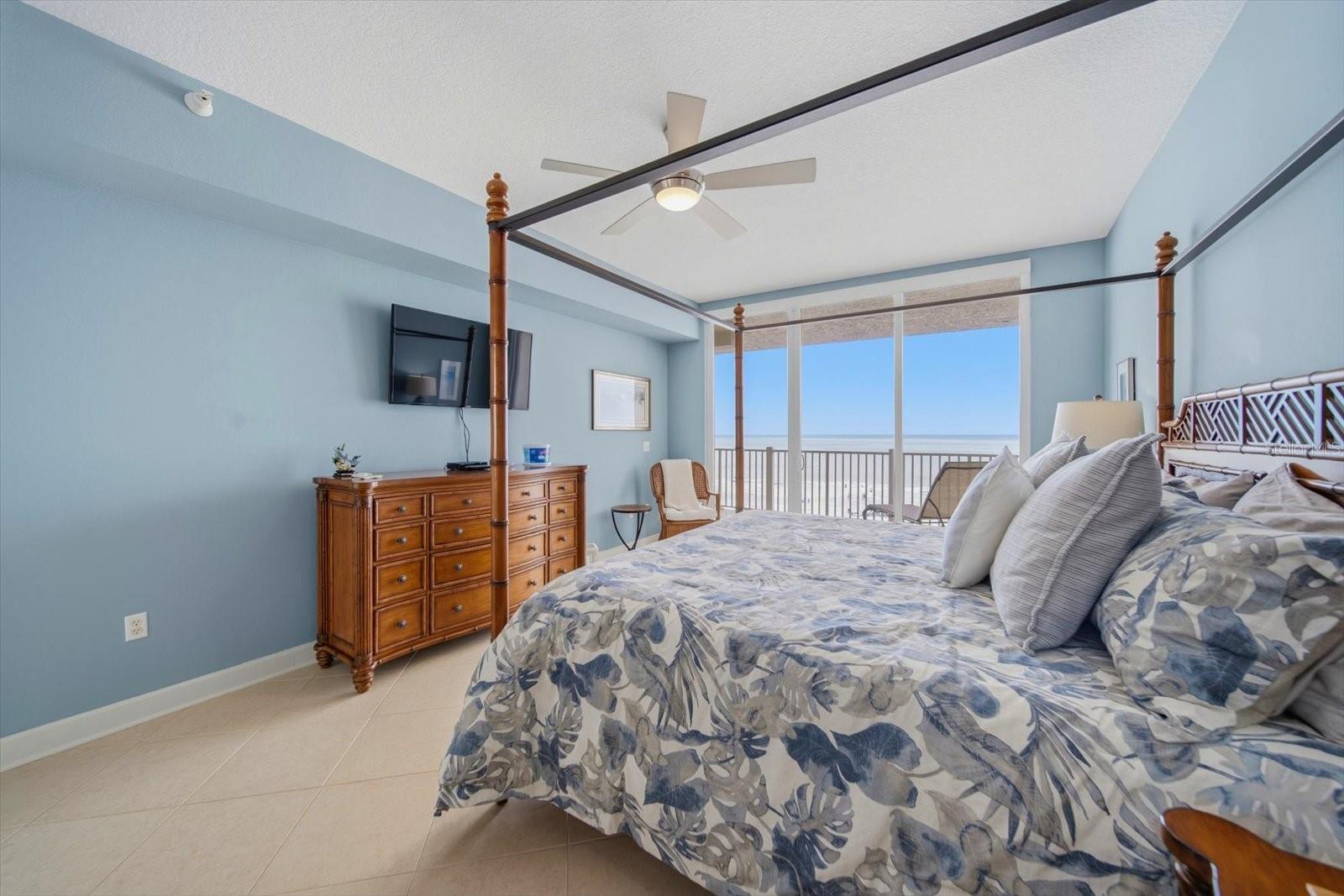 19600 GULF BOULEVARD, #301, Indian Shores, FL 33785
