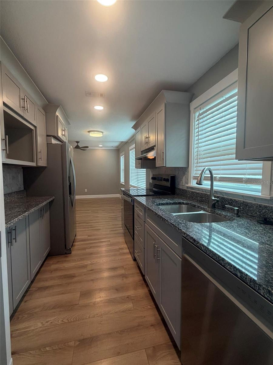 101 W LEMON STREET, #2, Tarpon Springs, FL 34689