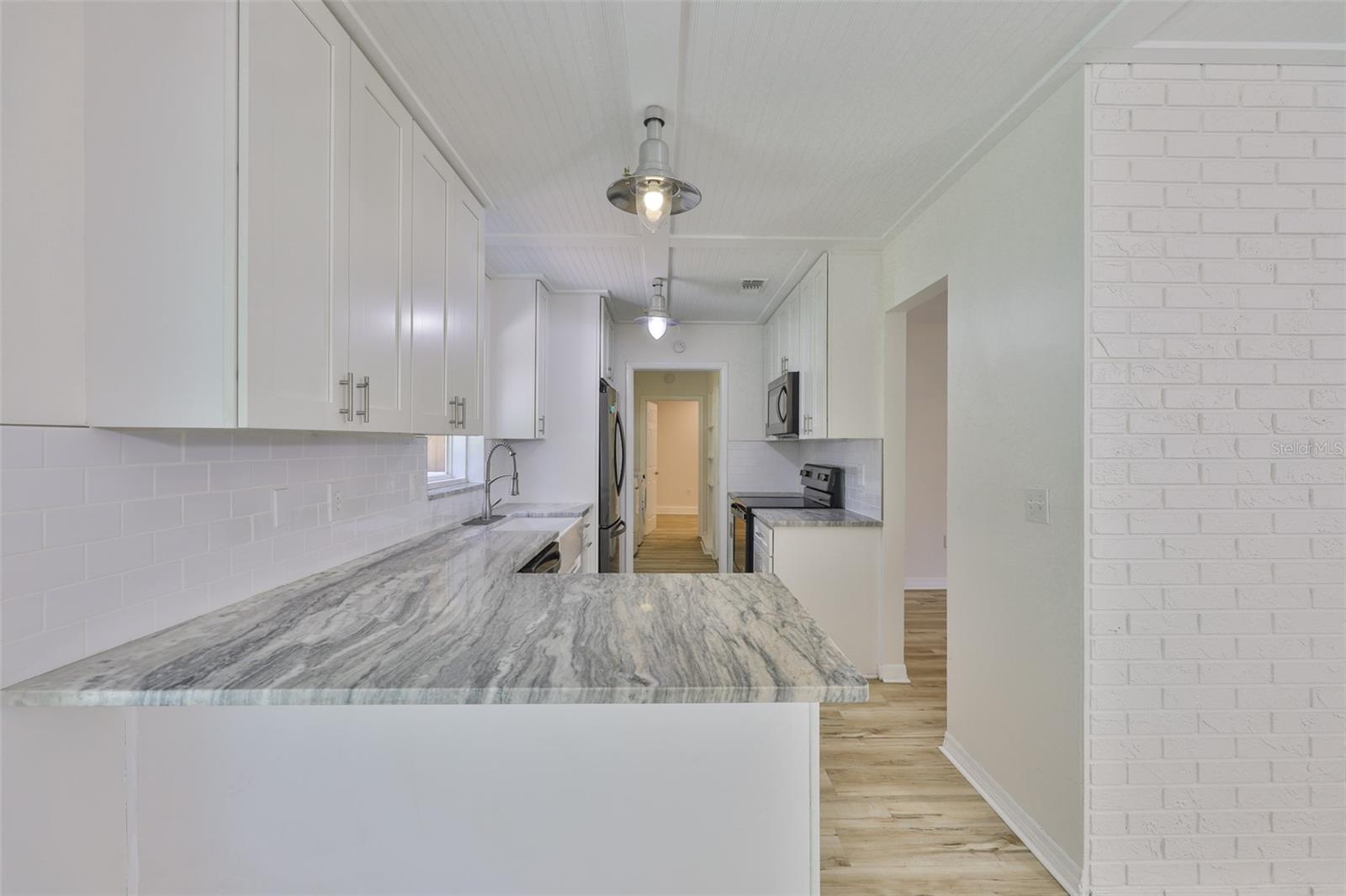 121 WINDY CIRCLE, Brandon, FL 33511