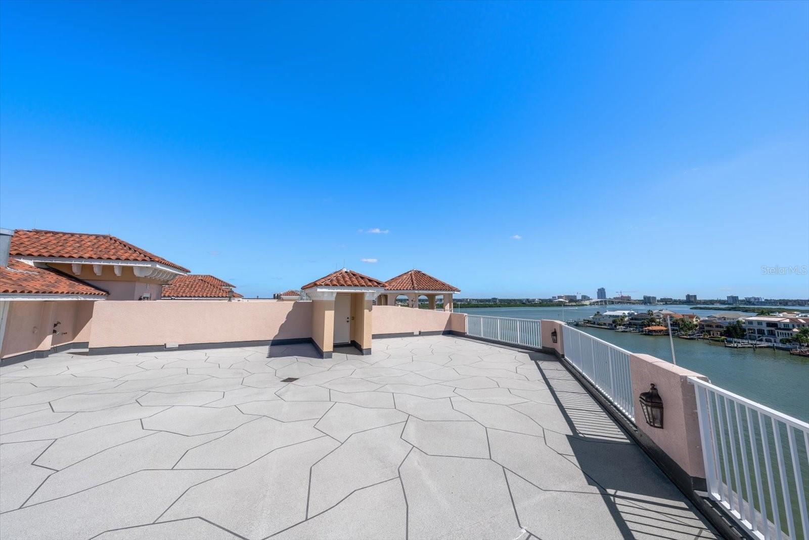 205 BRIGHTWATER DRIVE, #401, Clearwater Beach, FL 33767