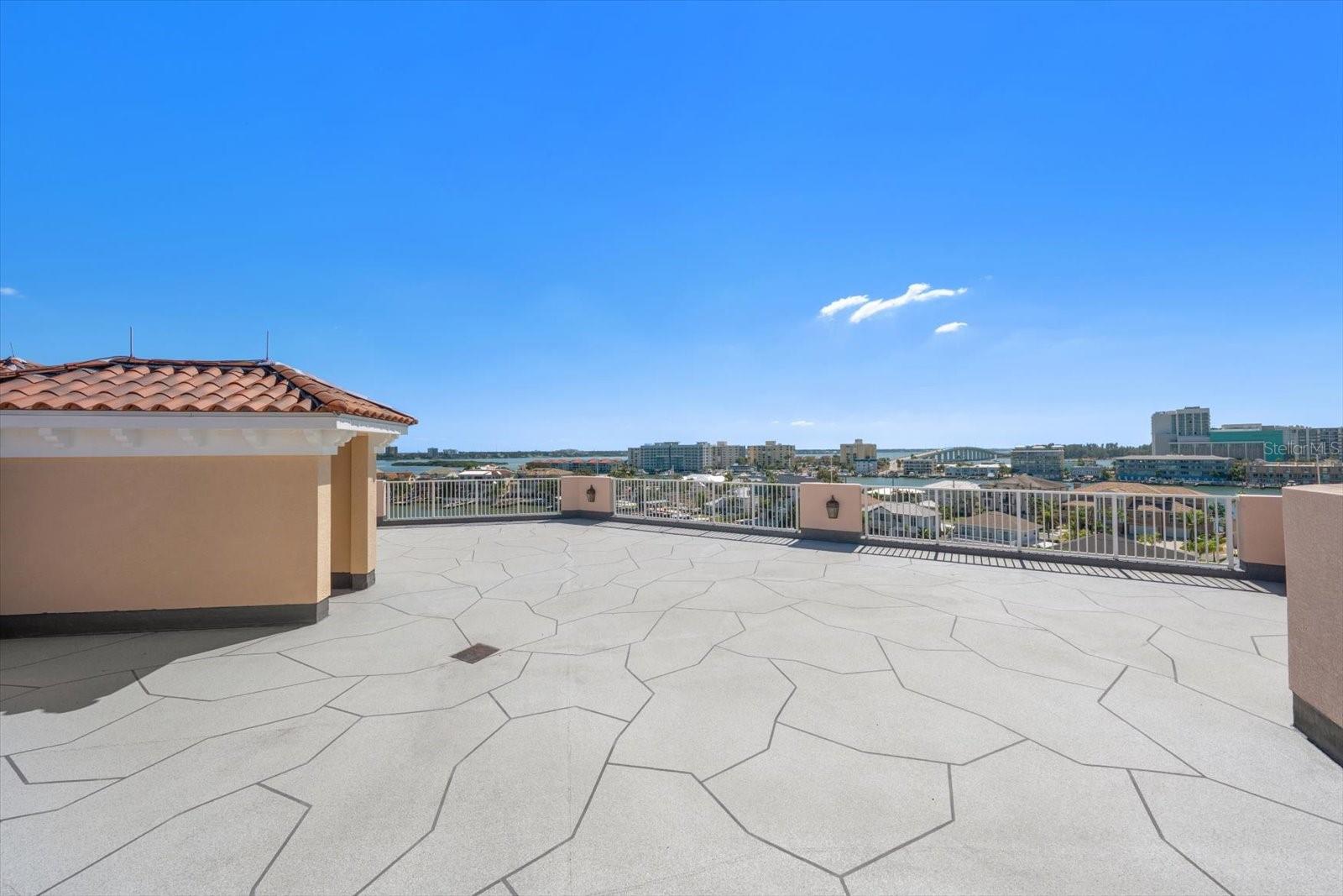 205 BRIGHTWATER DRIVE, #401, Clearwater Beach, FL 33767