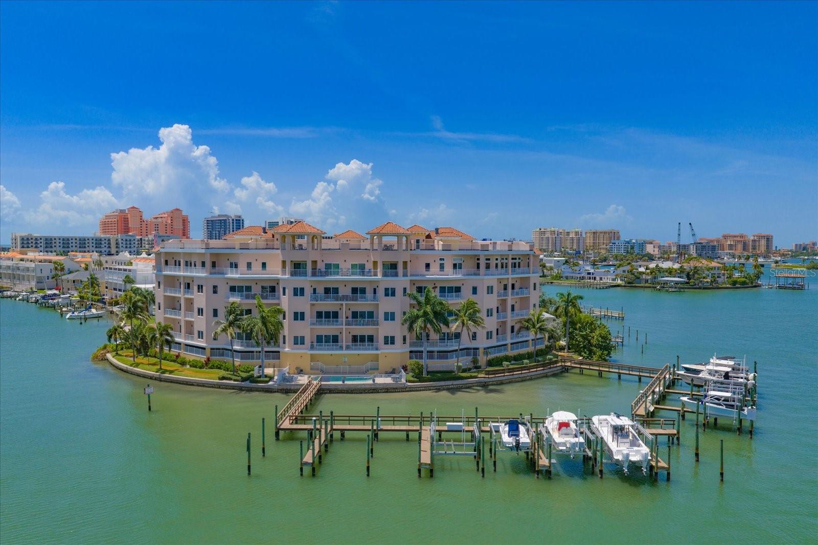 205 BRIGHTWATER DRIVE, #401, Clearwater Beach, FL 33767