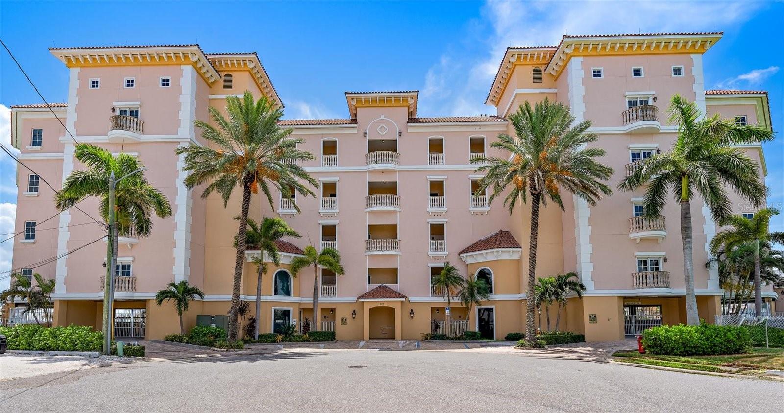 205 BRIGHTWATER DRIVE, #401, Clearwater Beach, FL 33767