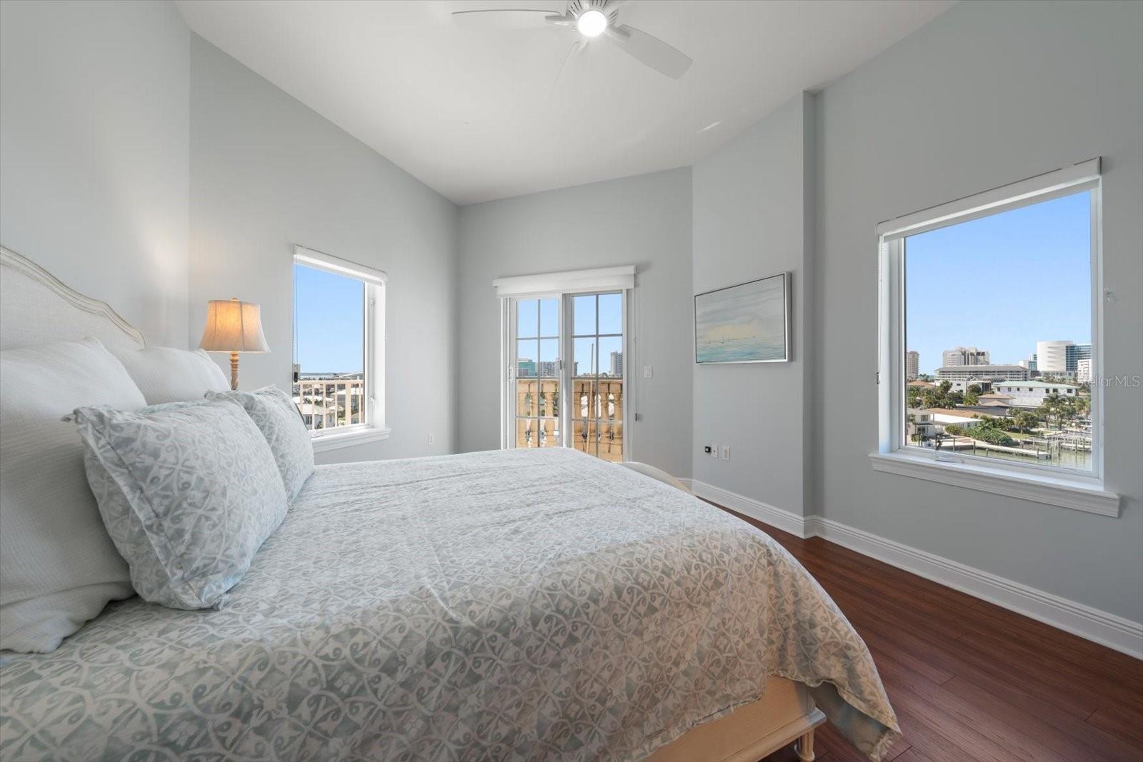 205 BRIGHTWATER DRIVE, #401, Clearwater Beach, FL 33767