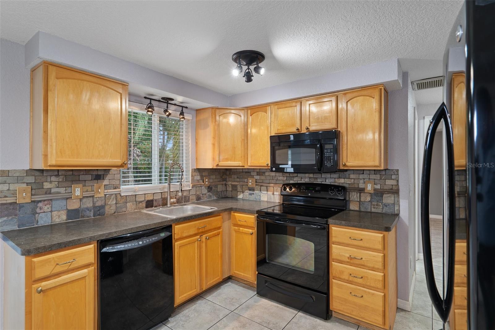 4925 BEACON HILL DRIVE, New Port Richey, FL 34652