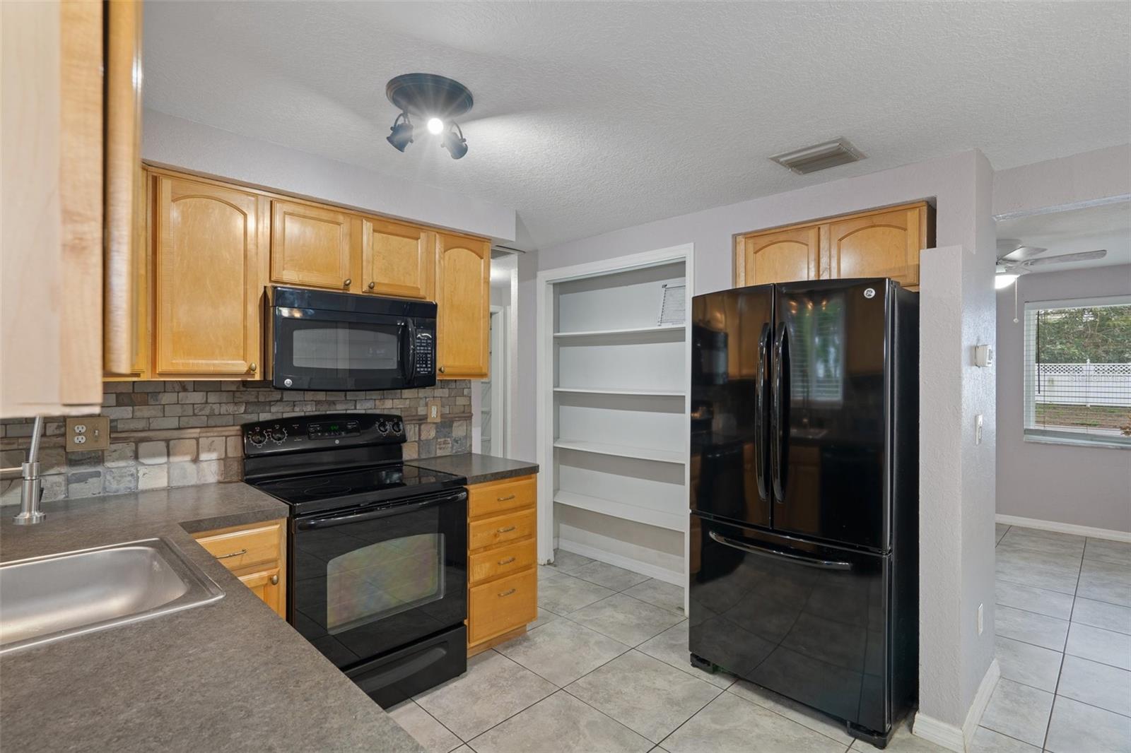 4925 BEACON HILL DRIVE, New Port Richey, FL 34652