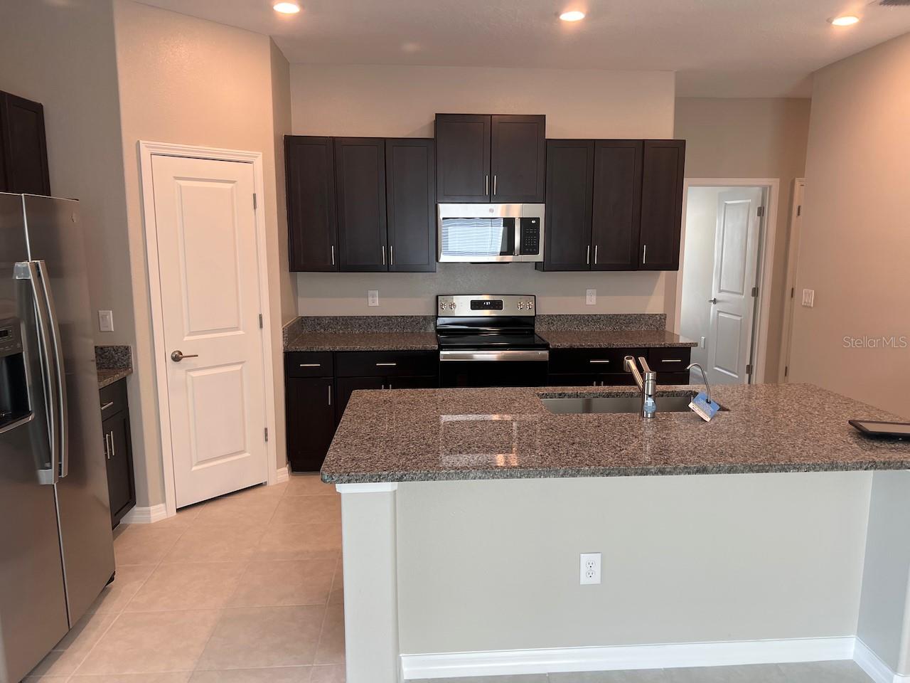 15420 MILLER CREEK DRIVE, Sun City Center, FL 33573 15420 MILLER CREEK DRIVE, Sun City Center, FL 33573