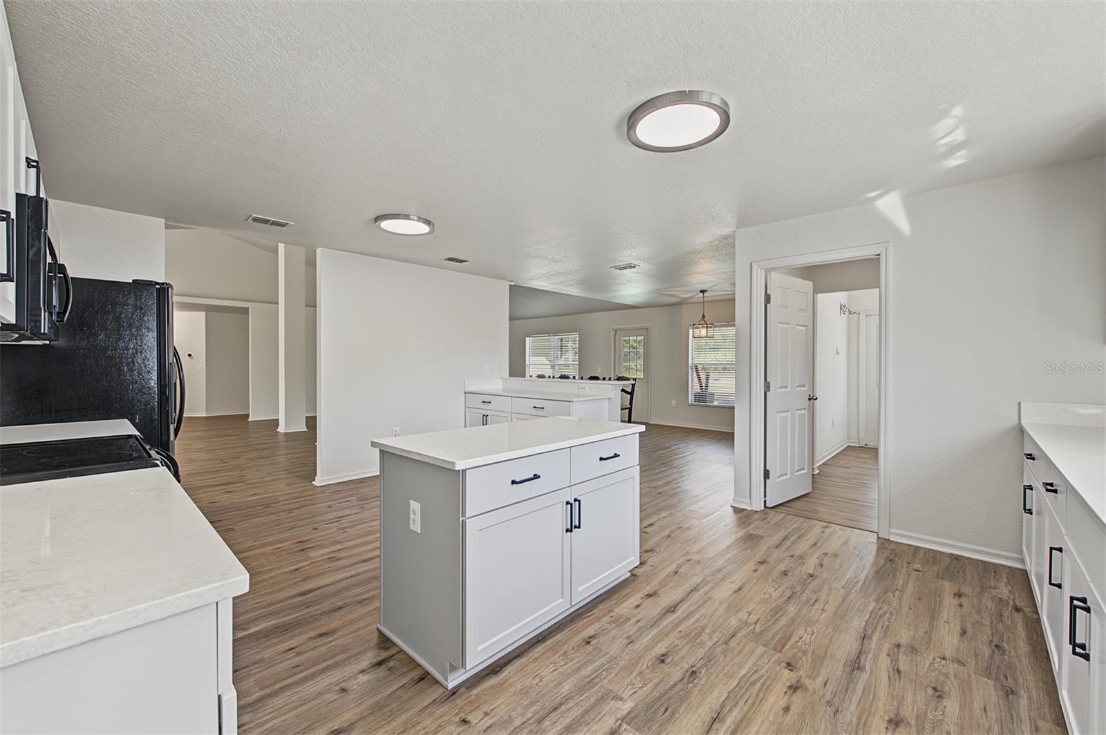 31 GRASS STREET, Homosassa, FL 34446