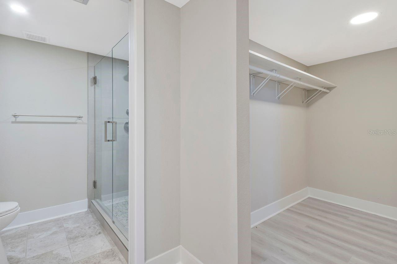 Primary bath / walk in closet