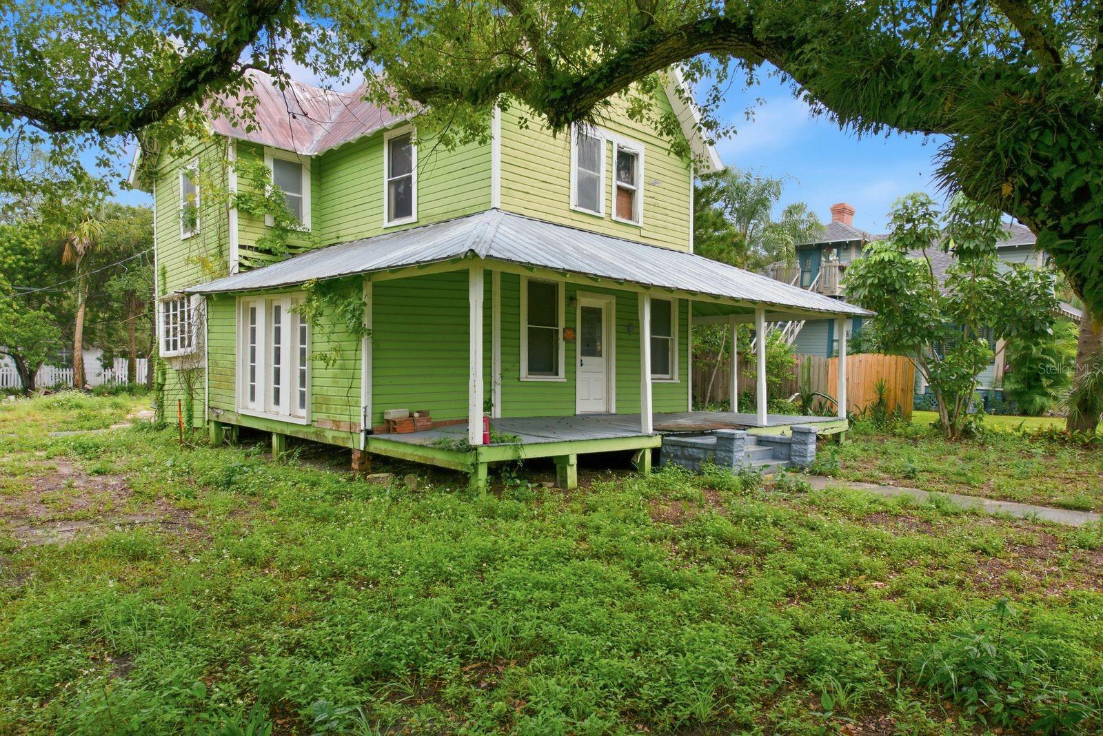 226 N GROSSE AVENUE, Tarpon Springs, FL 34689