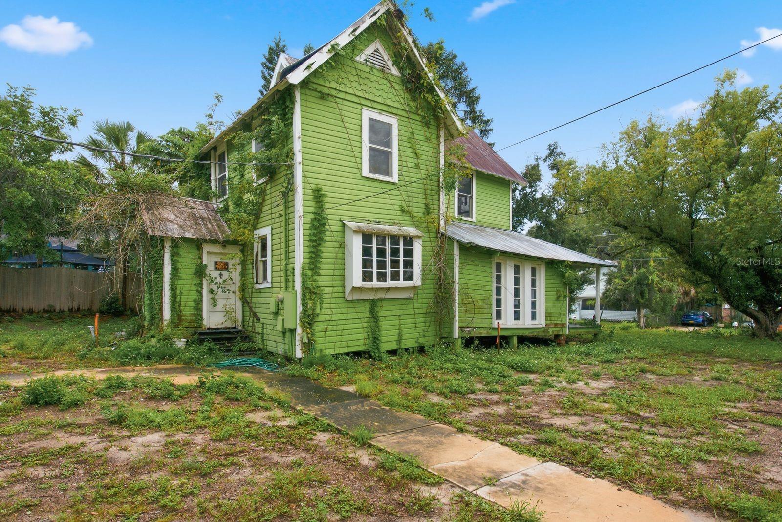226 N GROSSE AVENUE, Tarpon Springs, FL 34689