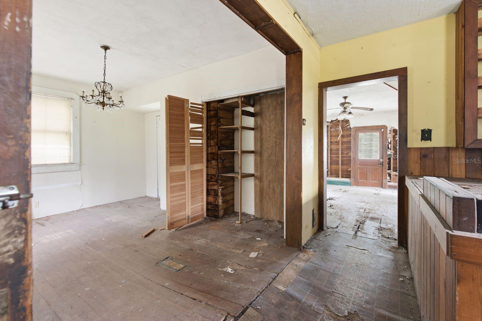 226 N GROSSE AVENUE, Tarpon Springs, FL 34689 226 N GROSSE AVENUE, Tarpon Springs, FL 34689