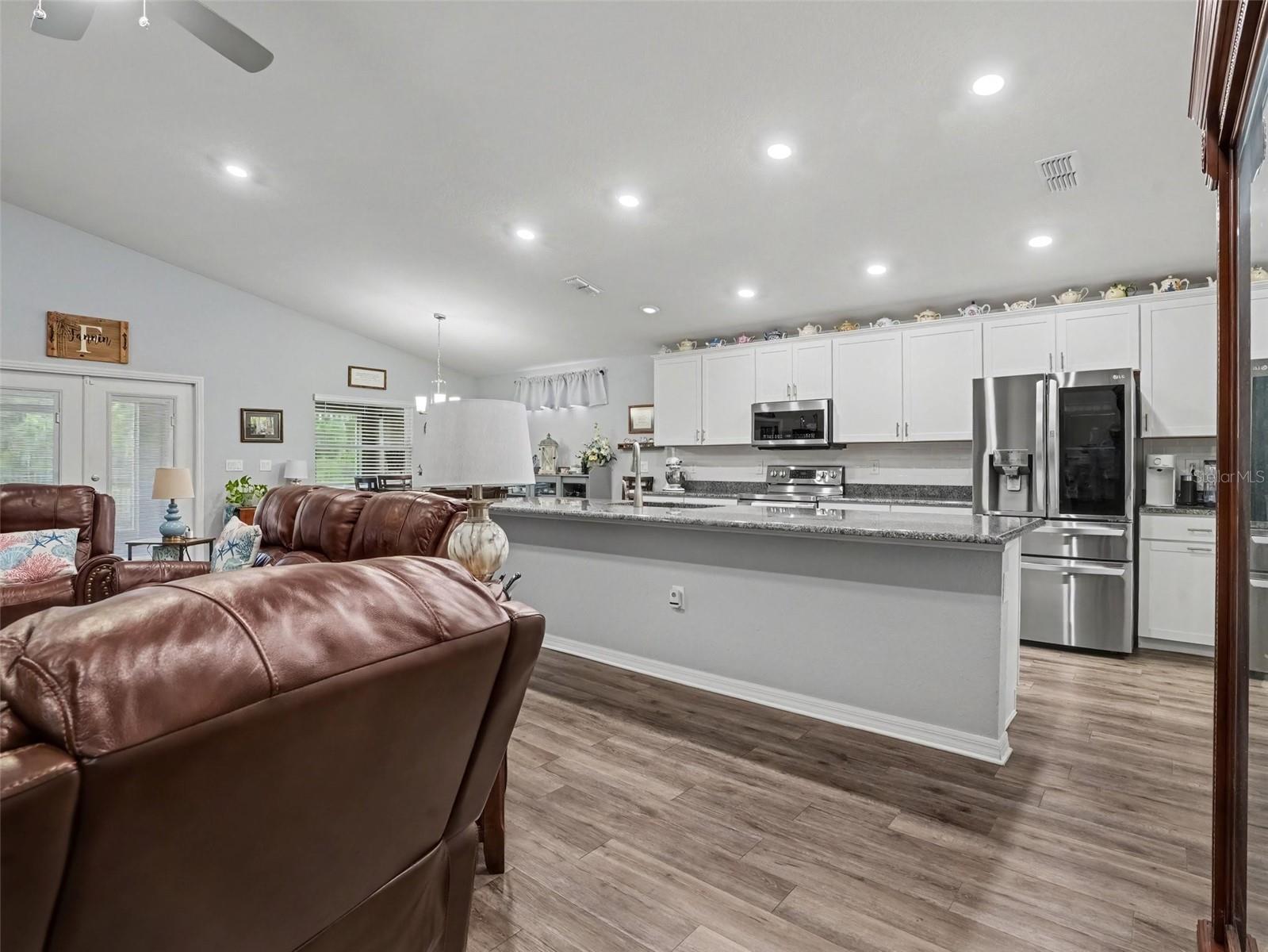 1984 HARVEST LANDING CIRCLE, Lakeland, FL 33810