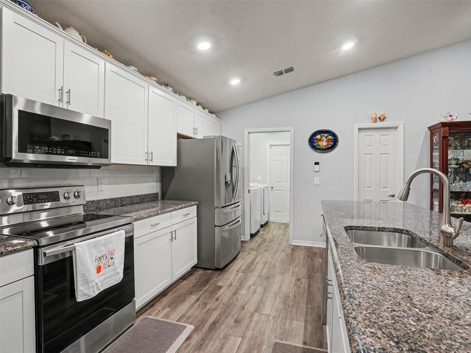 1984 HARVEST LANDING CIRCLE, Lakeland, FL 33810