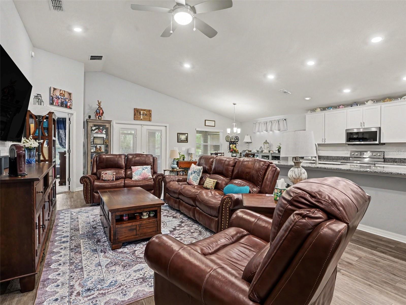 1984 HARVEST LANDING CIRCLE, Lakeland, FL 33810