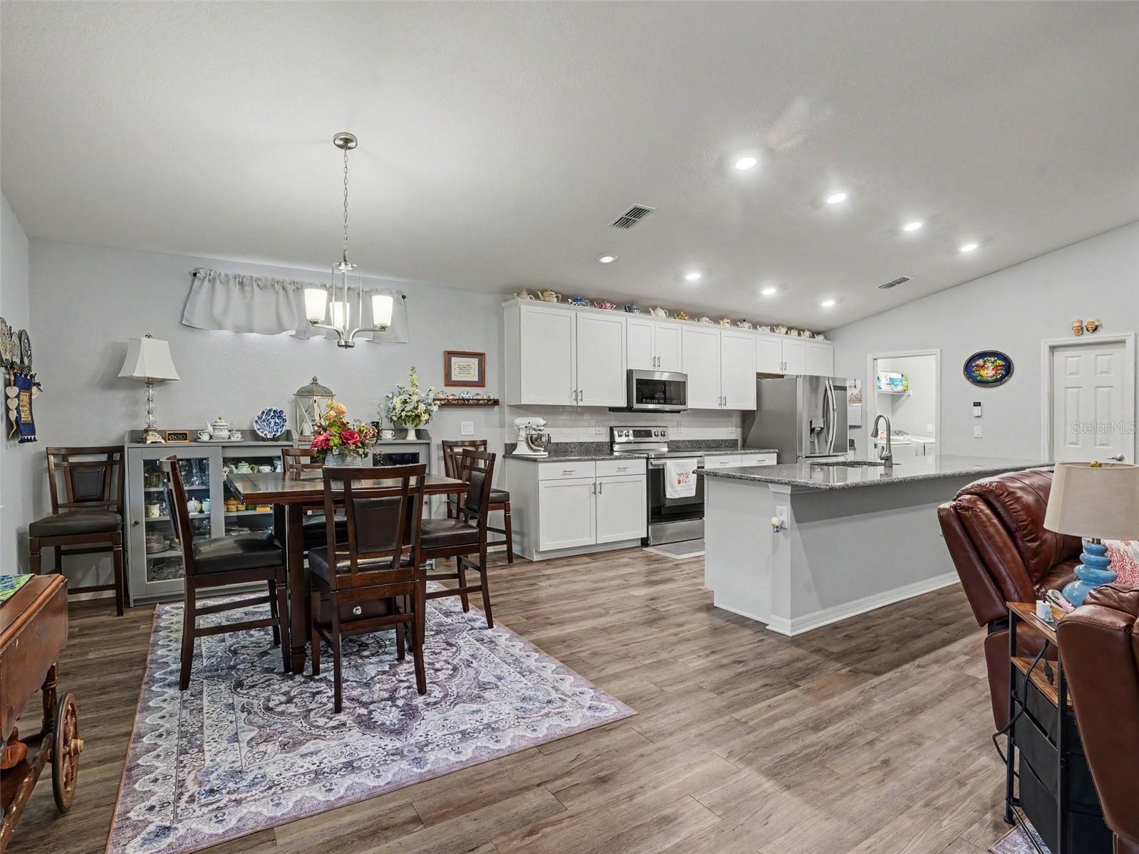 1984 HARVEST LANDING CIRCLE, Lakeland, FL 33810