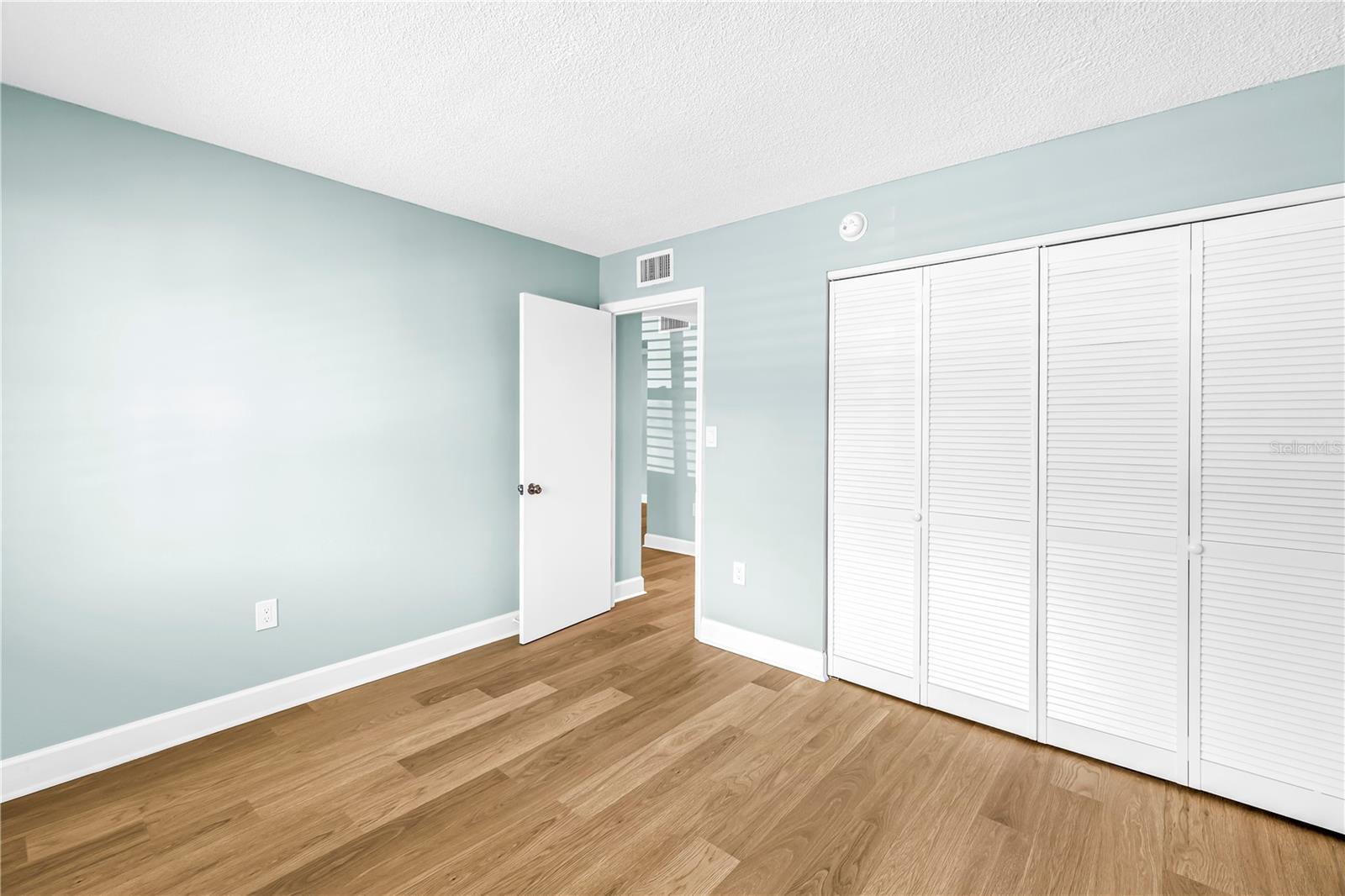 951 79TH AVENUE N, #120, St Petersburg, FL 33702