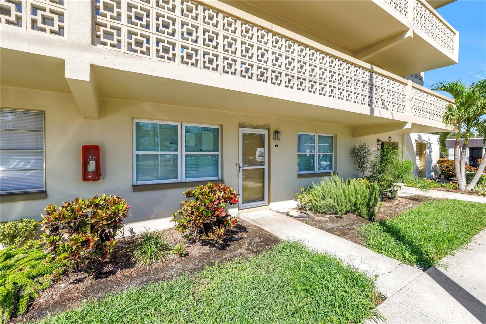 951 79TH AVENUE N, #120, St Petersburg, FL 33702 951 79TH AVENUE N, #120, St Petersburg, FL 33702