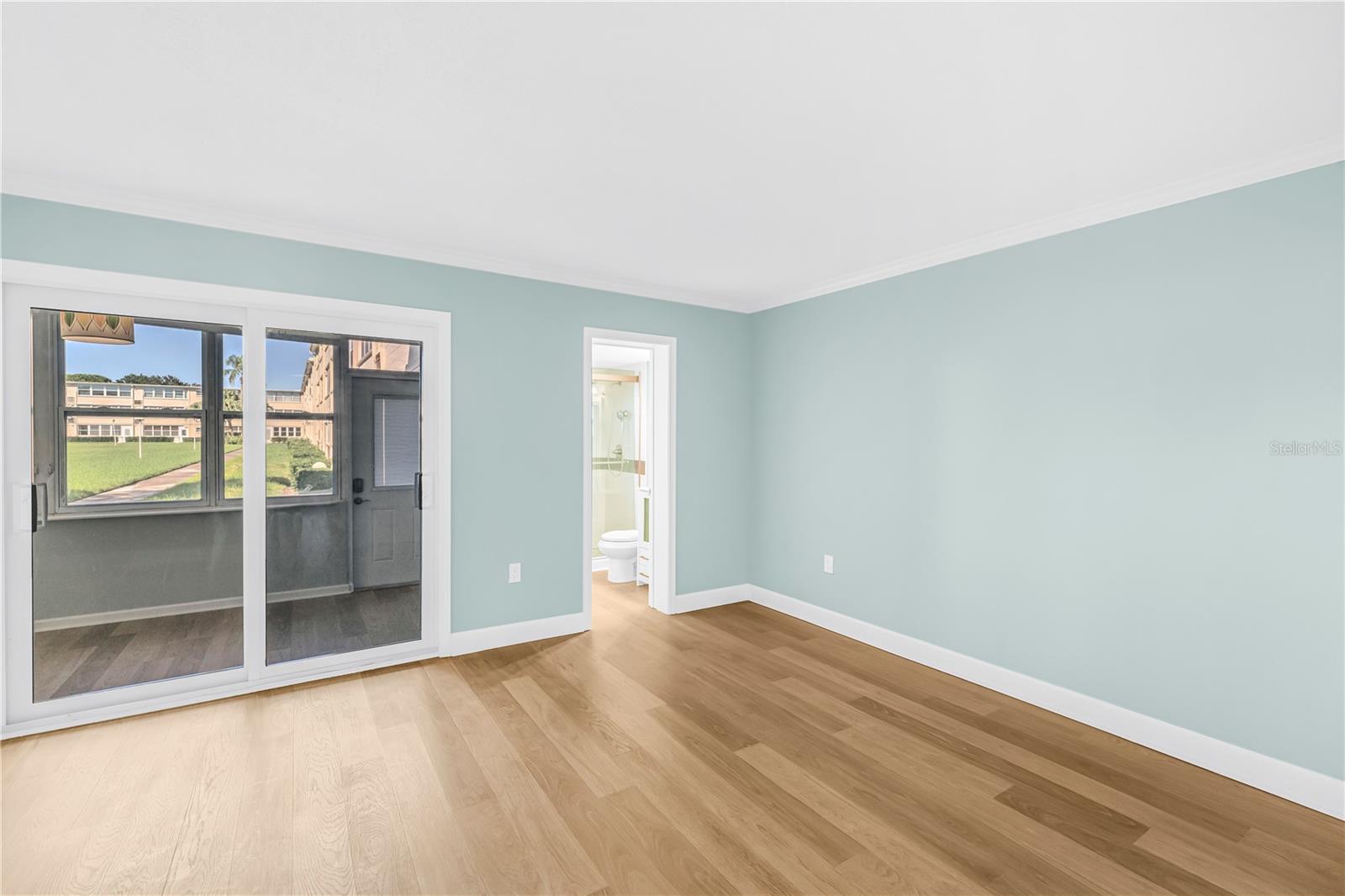 951 79TH AVENUE N, #120, St Petersburg, FL 33702