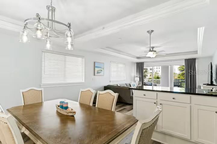 Dining and wet bar area Dining and wet bar area