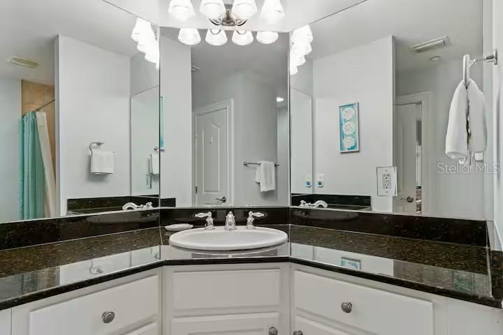 Large guest bathroom