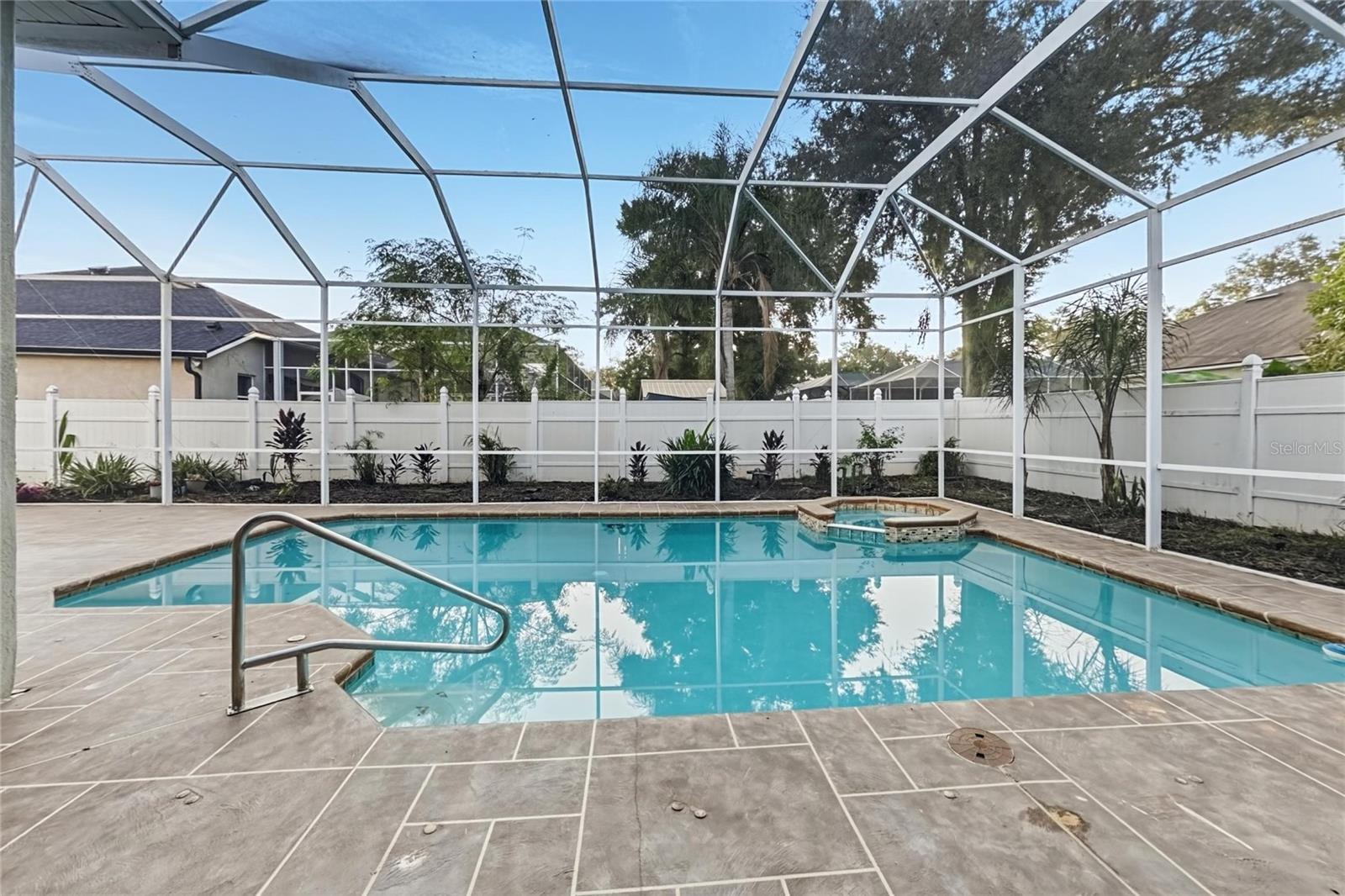 219 RONJA LANE, Valrico, FL 33594