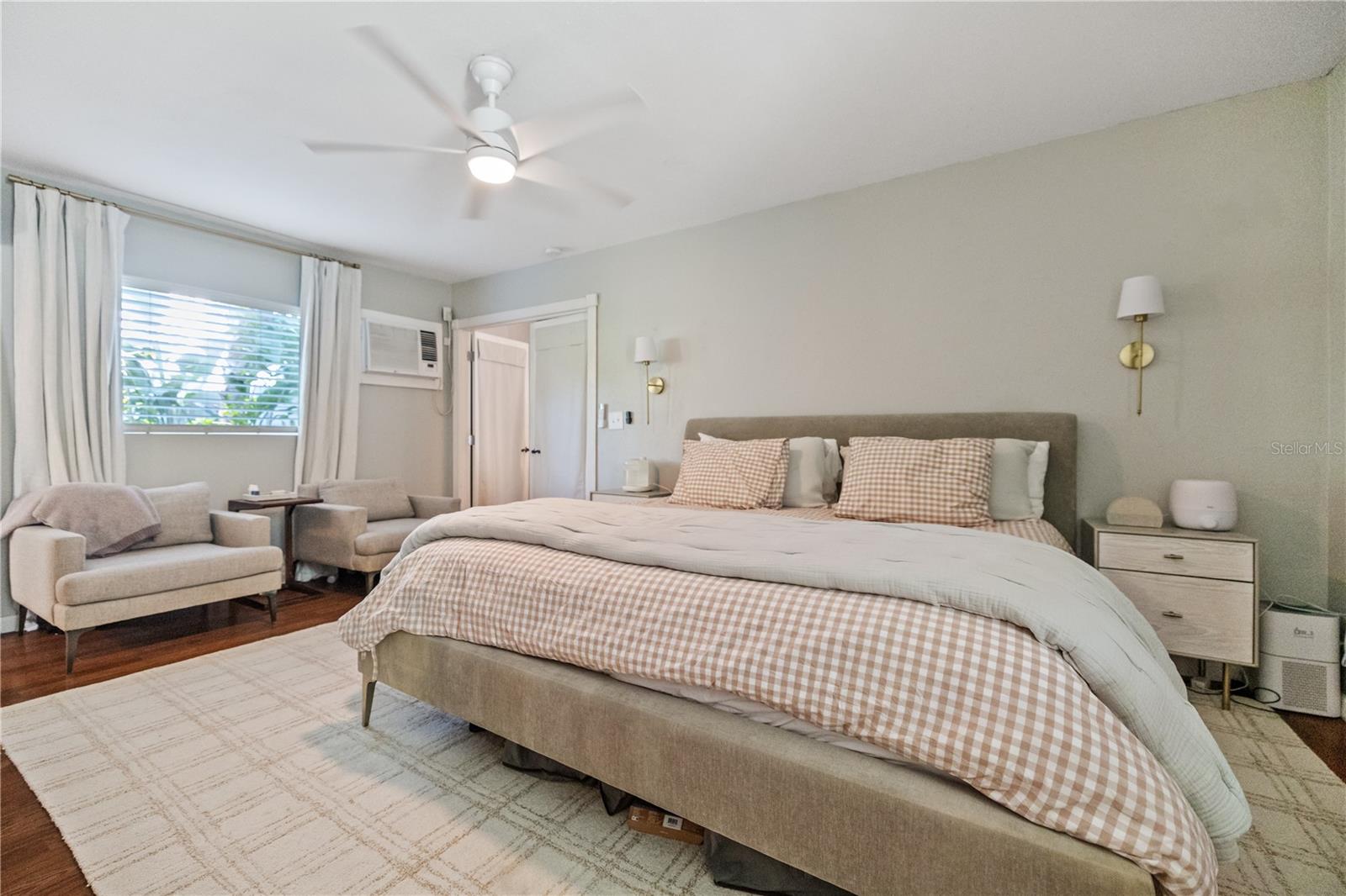 3912 W CLEVELAND STREET, Tampa, FL 33609