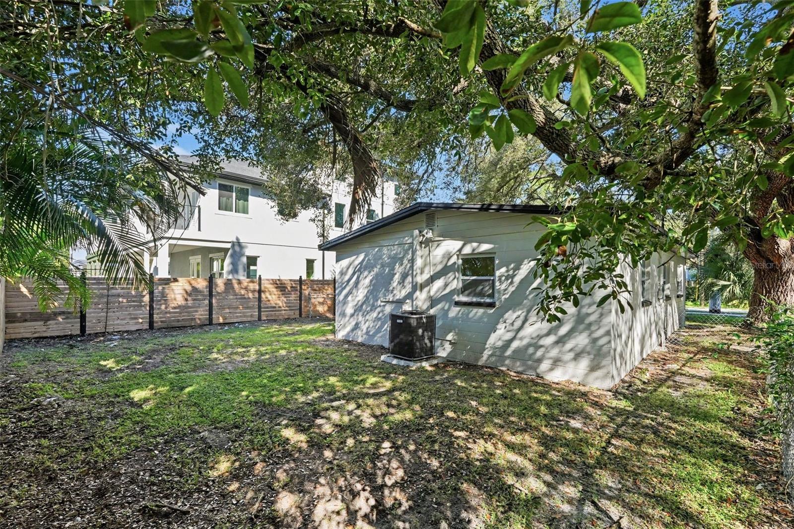 3306 W WYOMING AVENUE, Tampa, FL 33611