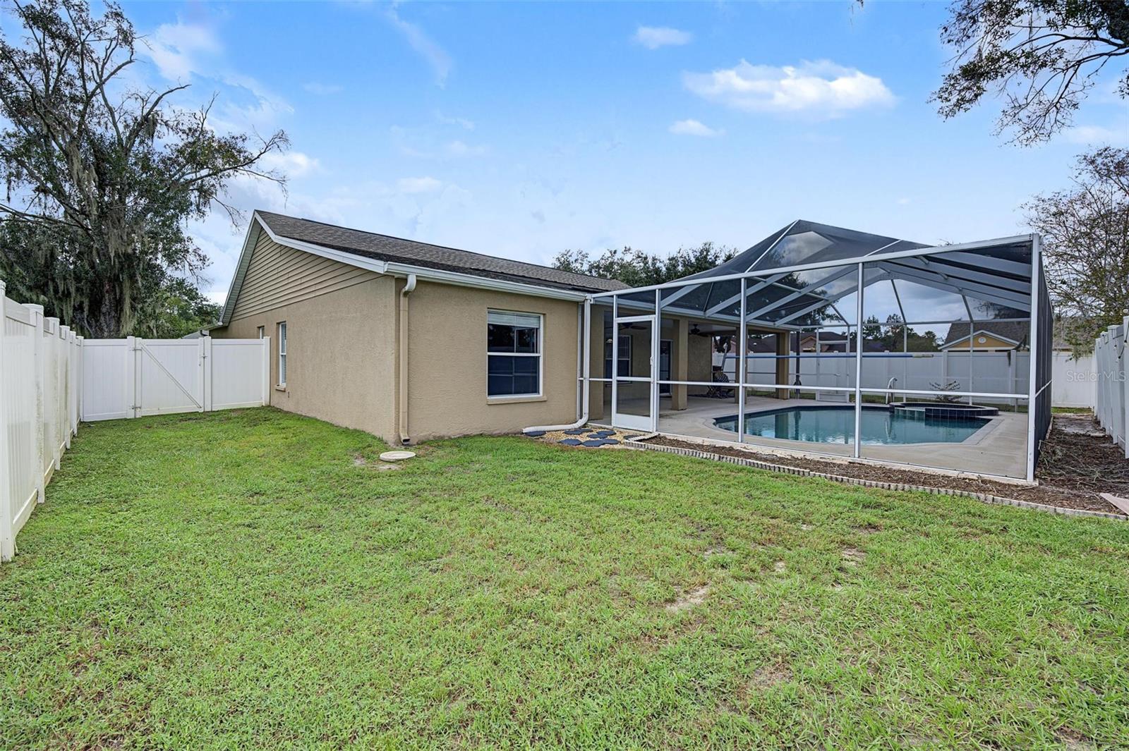5809 BLACK WALNUT COURT, Tampa, FL 33625