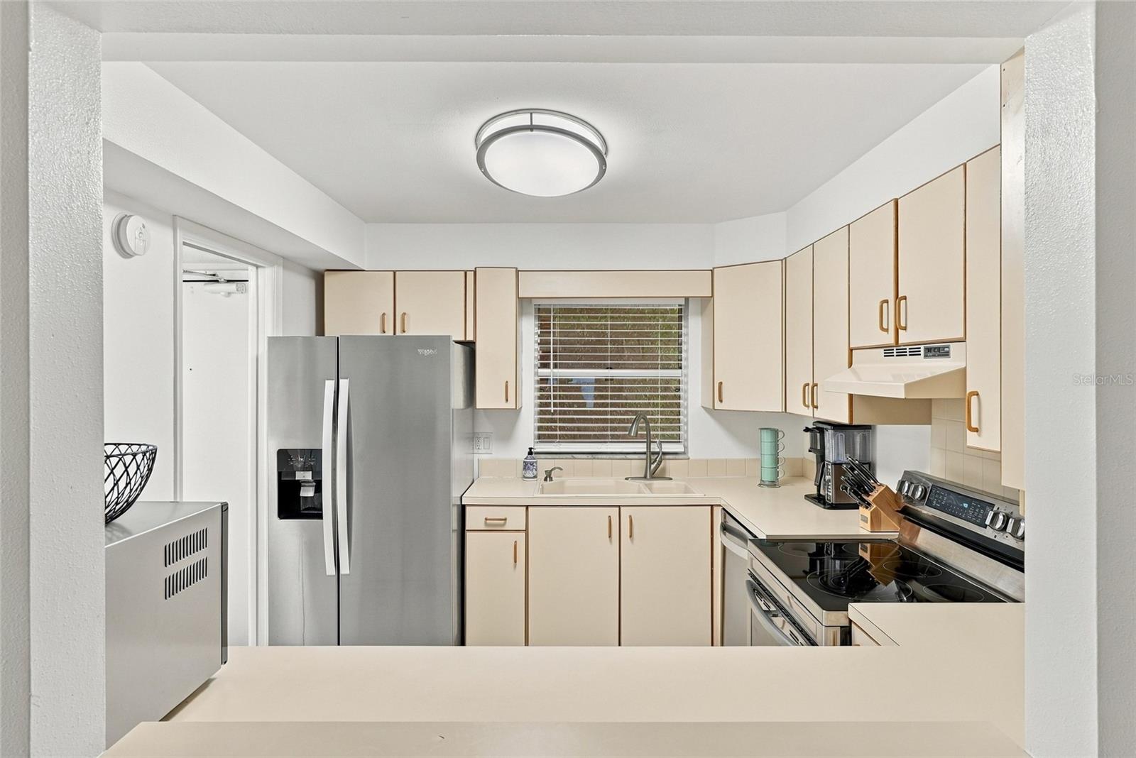 11000 GULF BOULEVARD, #1002, Treasure Island, FL 33706
