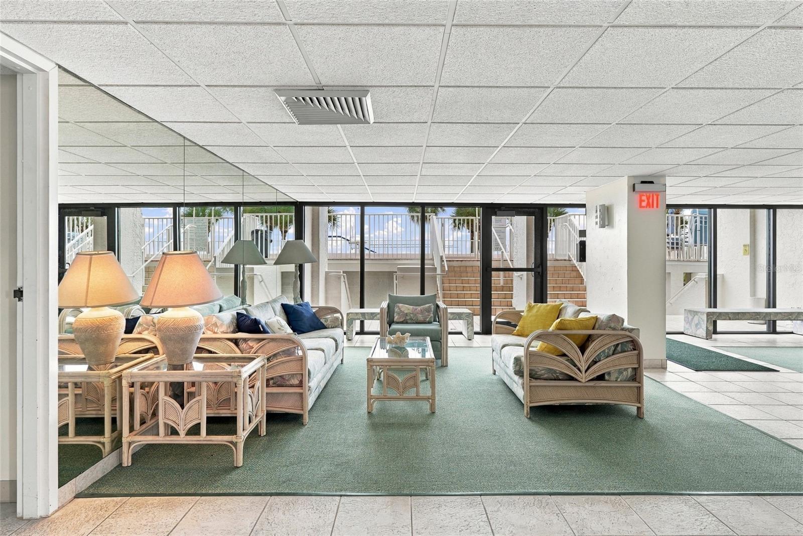 11000 GULF BOULEVARD, #1002, Treasure Island, FL 33706