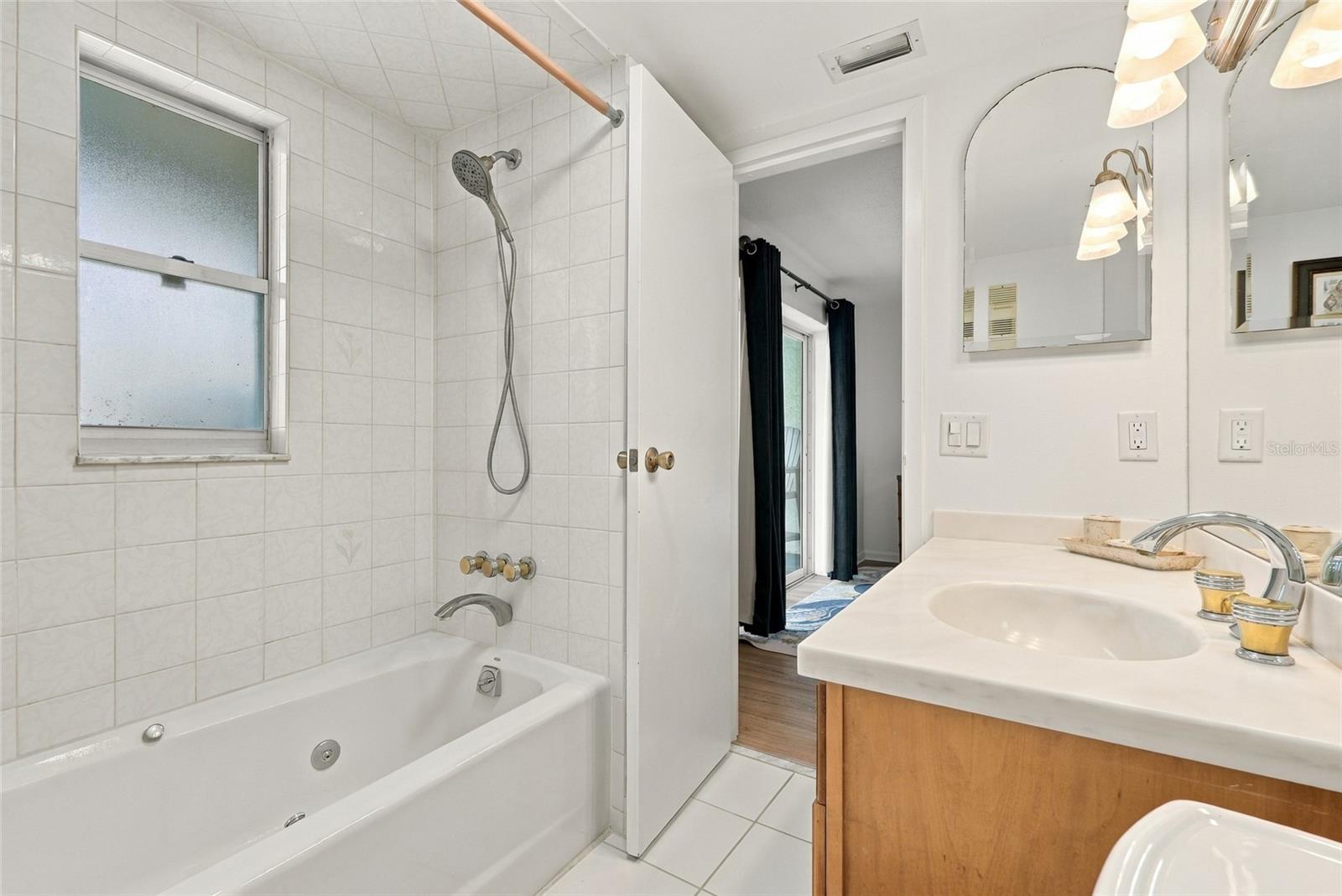 11000 GULF BOULEVARD, #1002, Treasure Island, FL 33706