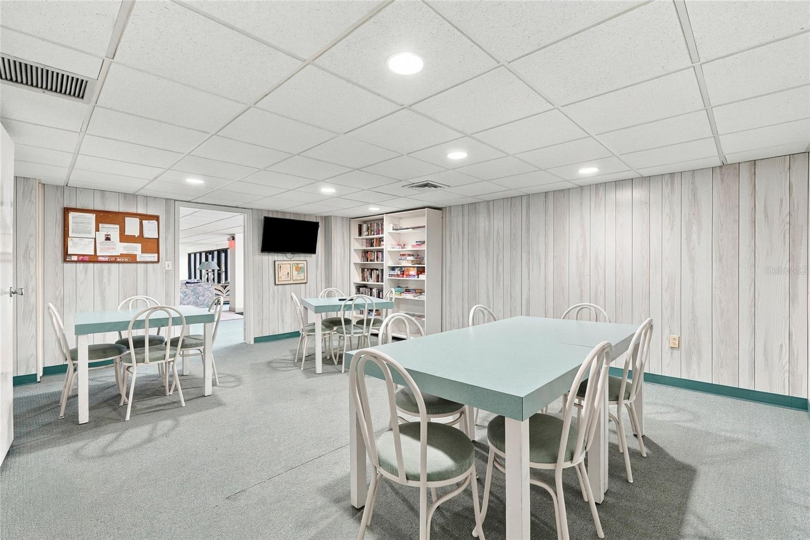11000 GULF BOULEVARD, #1002, Treasure Island, FL 33706