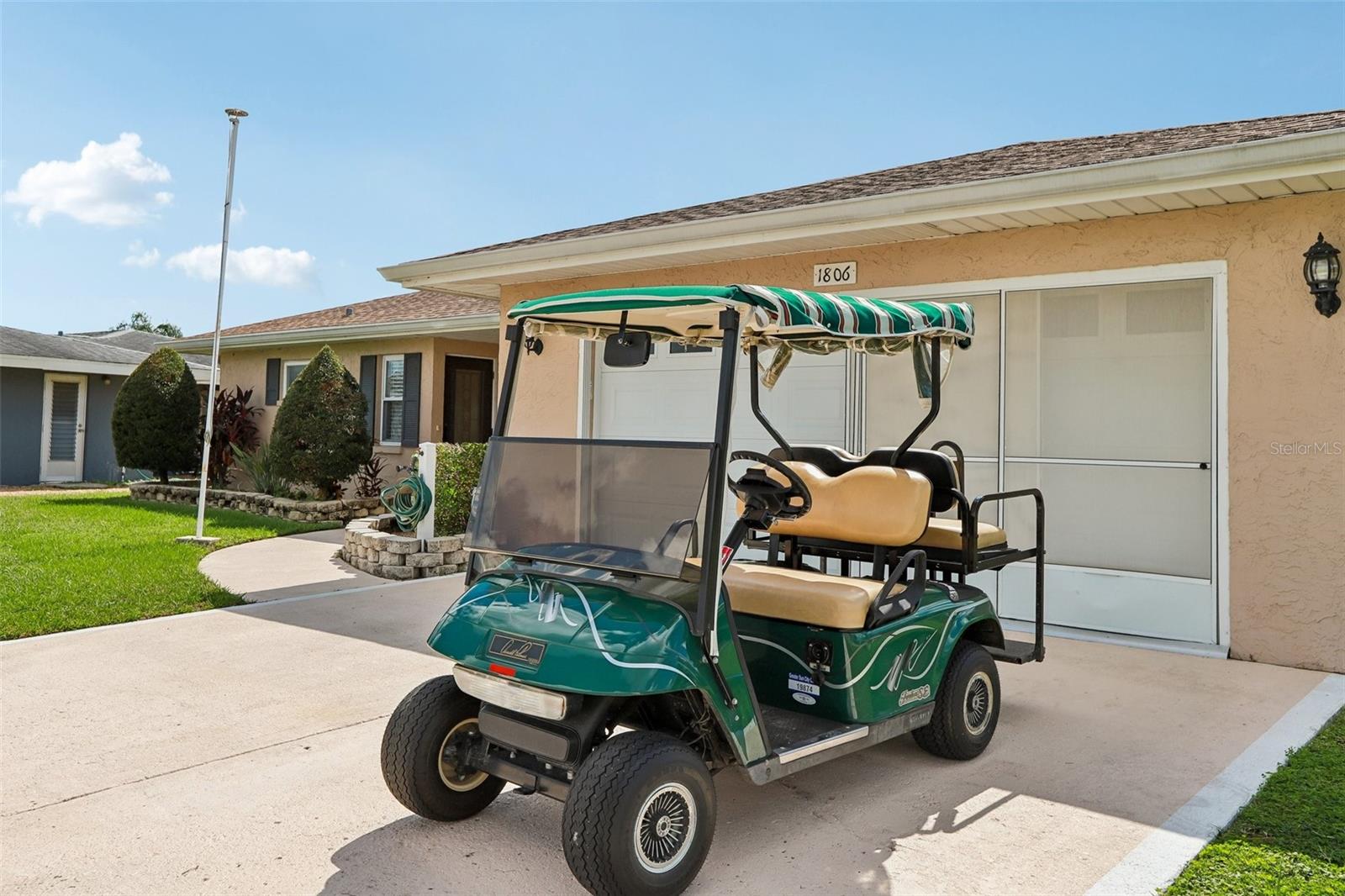 1806 PINEAPPLE PALM COURT, Sun City Center, FL 33573