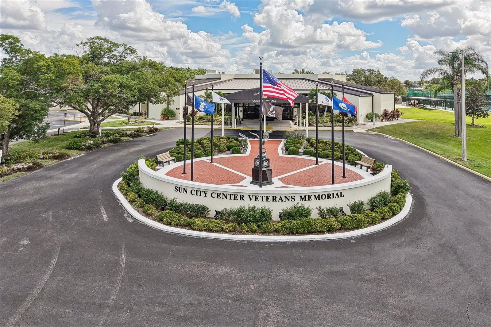 1806 PINEAPPLE PALM COURT, Sun City Center, FL 33573