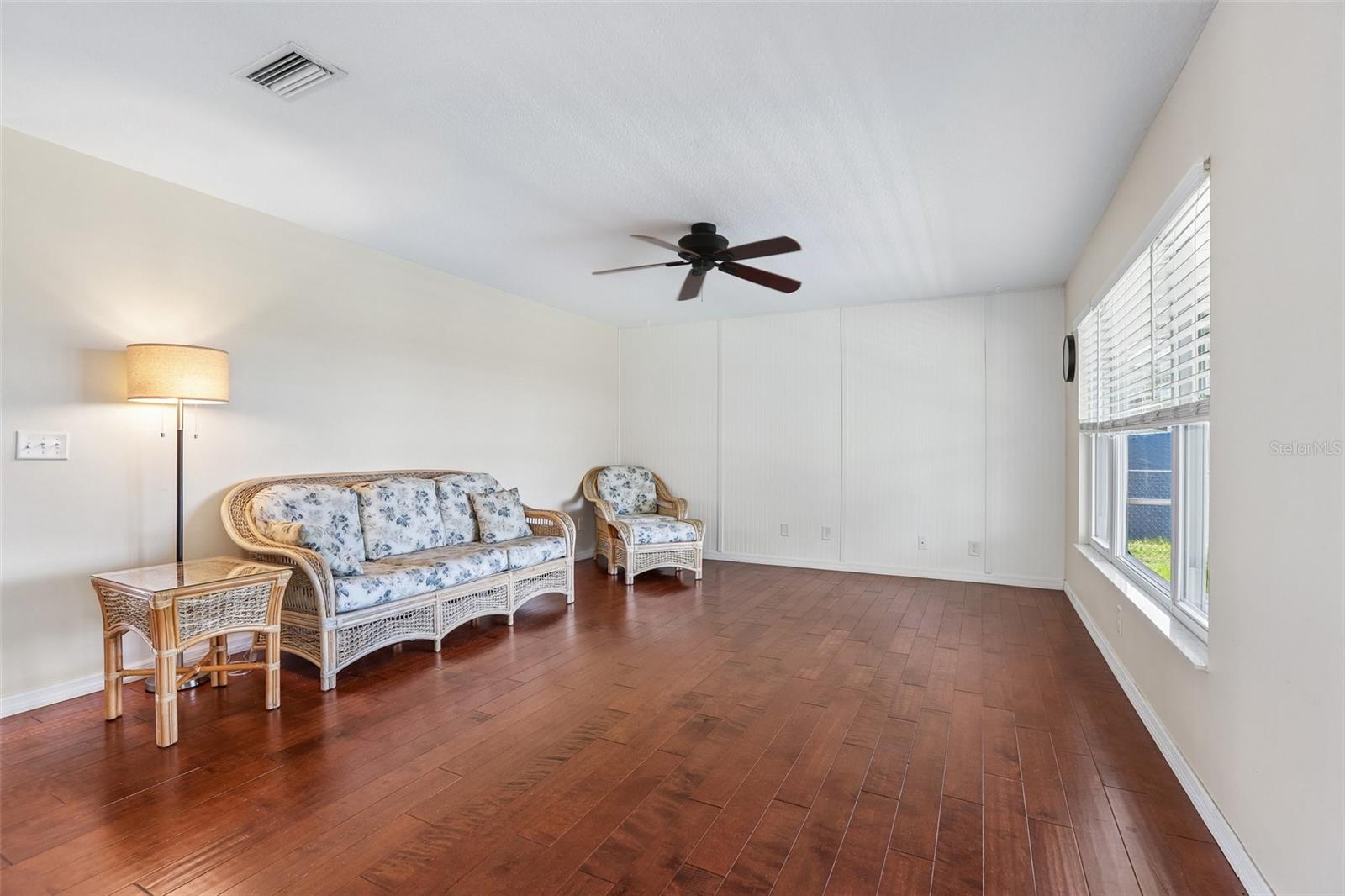 1806 PINEAPPLE PALM COURT, Sun City Center, FL 33573