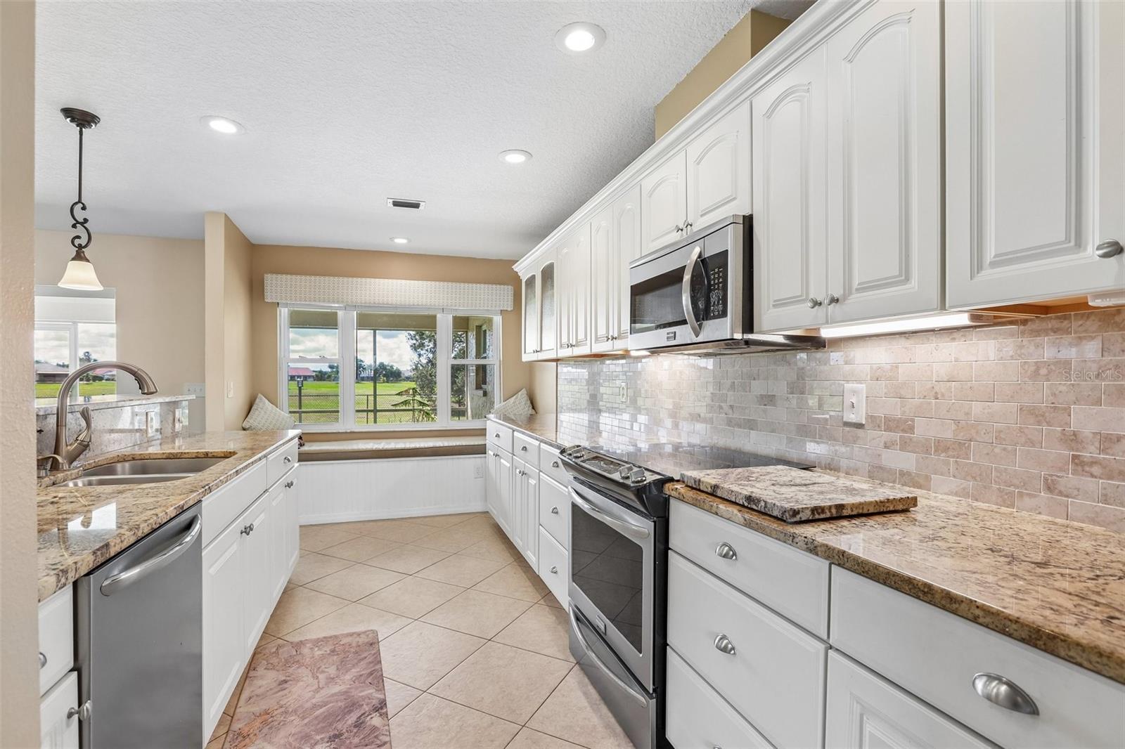 1806 PINEAPPLE PALM COURT, Sun City Center, FL 33573
