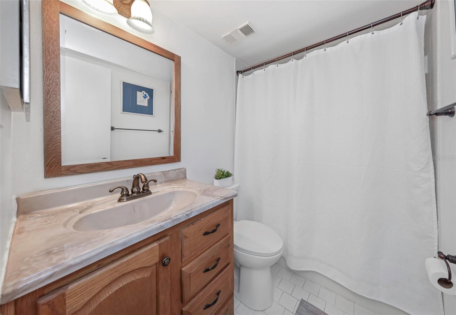 Main Level Full bath