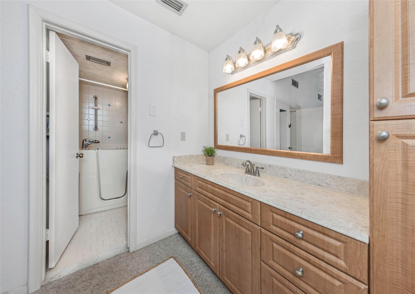 Primary bath
