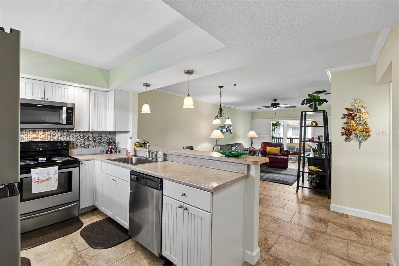 10190 IMPERIAL POINT DRIVE W, #24, Largo, FL 33774