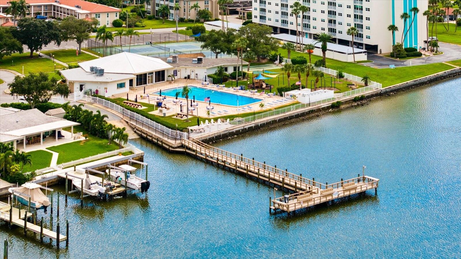 10190 IMPERIAL POINT DRIVE W, #24, Largo, FL 33774