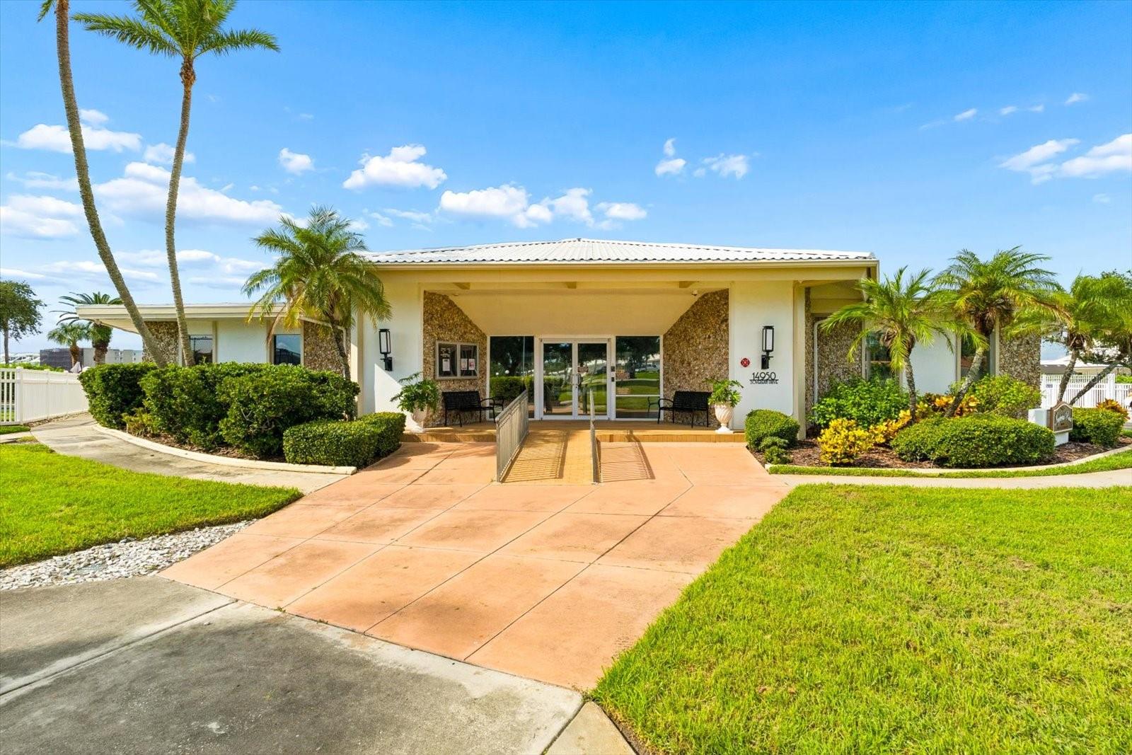 10190 IMPERIAL POINT DRIVE W, #24, Largo, FL 33774
