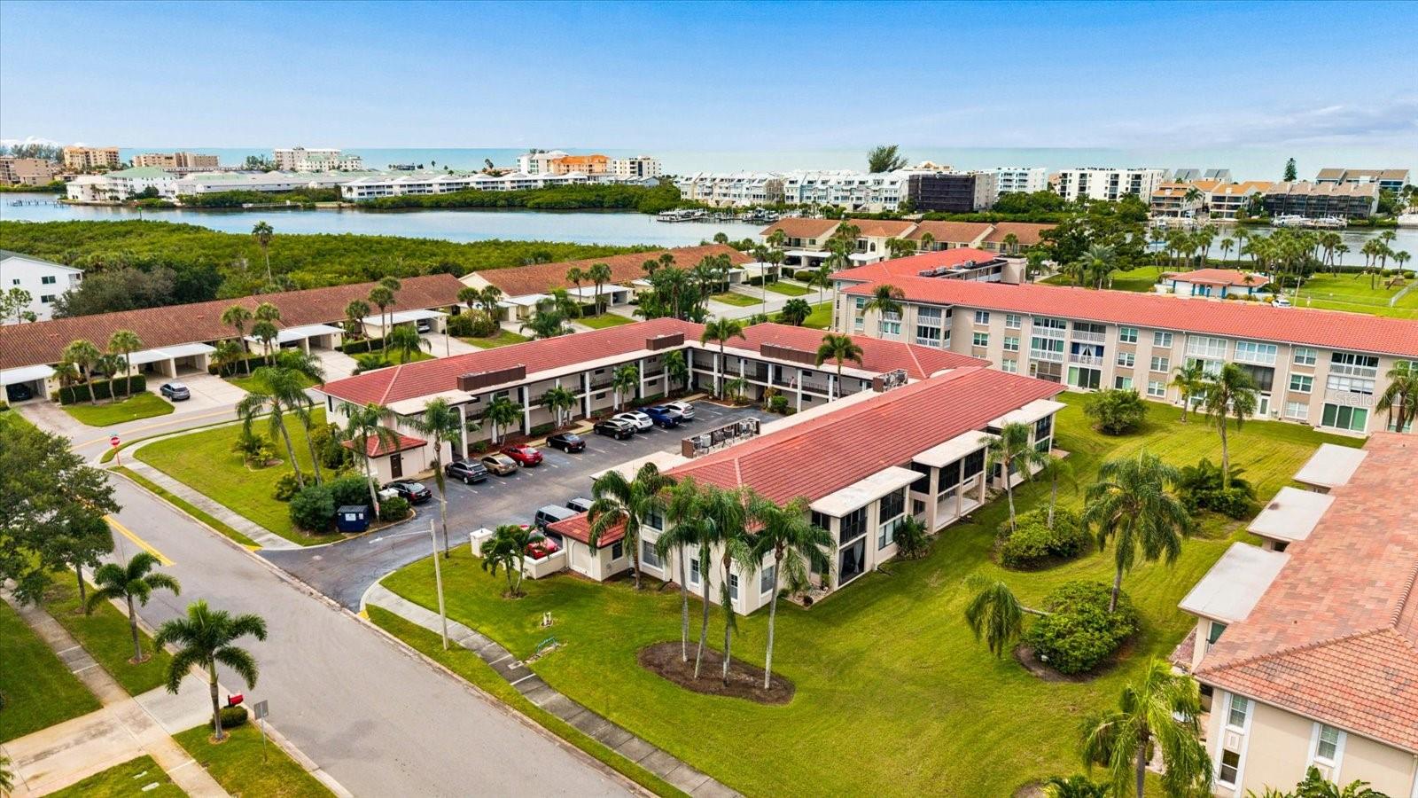 10190 IMPERIAL POINT DRIVE W, #24, Largo, FL 33774