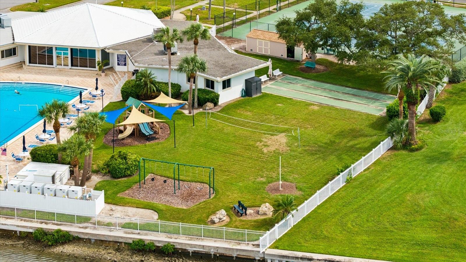 10190 IMPERIAL POINT DRIVE W, #24, Largo, FL 33774