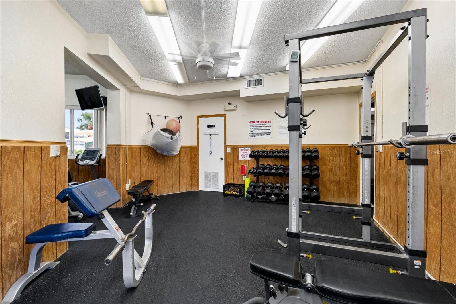 10190 IMPERIAL POINT DRIVE W, #24, Largo, FL 33774